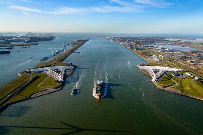 AD: Grootse viering van 150 jaar Nieuwe Waterweg: ‘Rotterdam zou nooit zijn geworden wat het nu is’